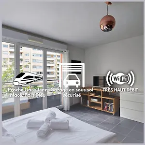  Appartement Bnbgones - Le Cosy Saint Louis - Metro Jean Mace Et Saxe Gambetta